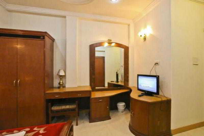 Mandakini Kanpur Exterior foto